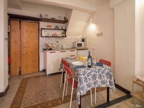 Dining - Rundanina Village Life Studio + Annex Room with AC (Vernazza)