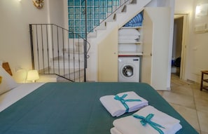 1 bedroom, travel cot, free WiFi, bed sheets