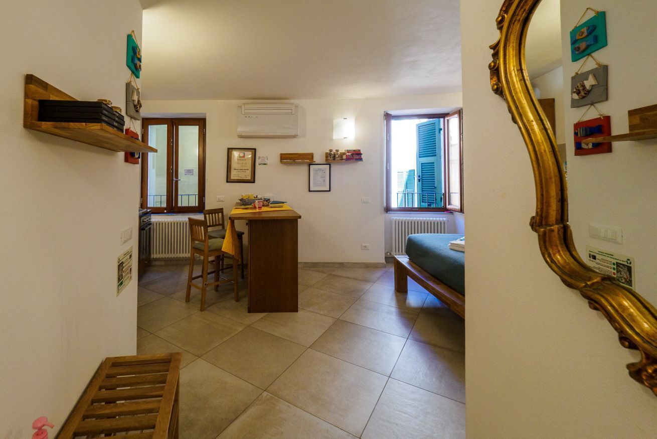 Interni