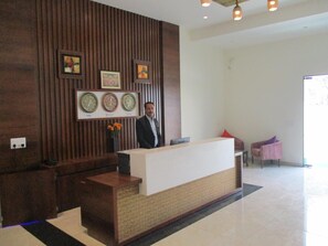 Lobby - Sentara Hotel and Resort (Kotputli)
