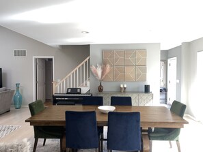 Dining - SPECIAL book now for 10% off!  WHB Village 3 Brm Heated Pool, Hot Tub, Sleeps 8 (Westhampton Beach)