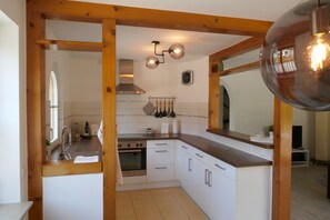 Kühlschrank, Ofen, Herdplatte, Geschirrspüler