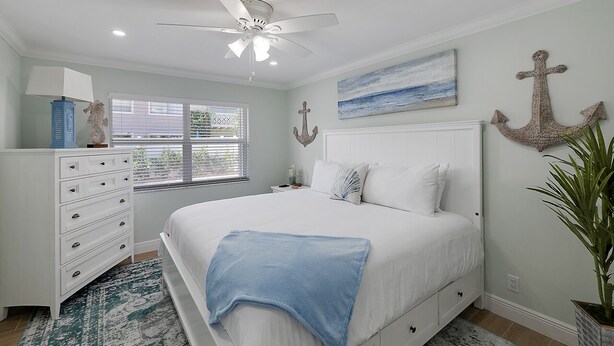 5 bedrooms, WiFi, bed sheets