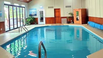 Indendørs pool, opvarmet pool