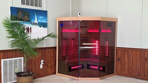 Sauna - 5BR Pool Retreat — Little 500 Weekend Available (Bloomington)