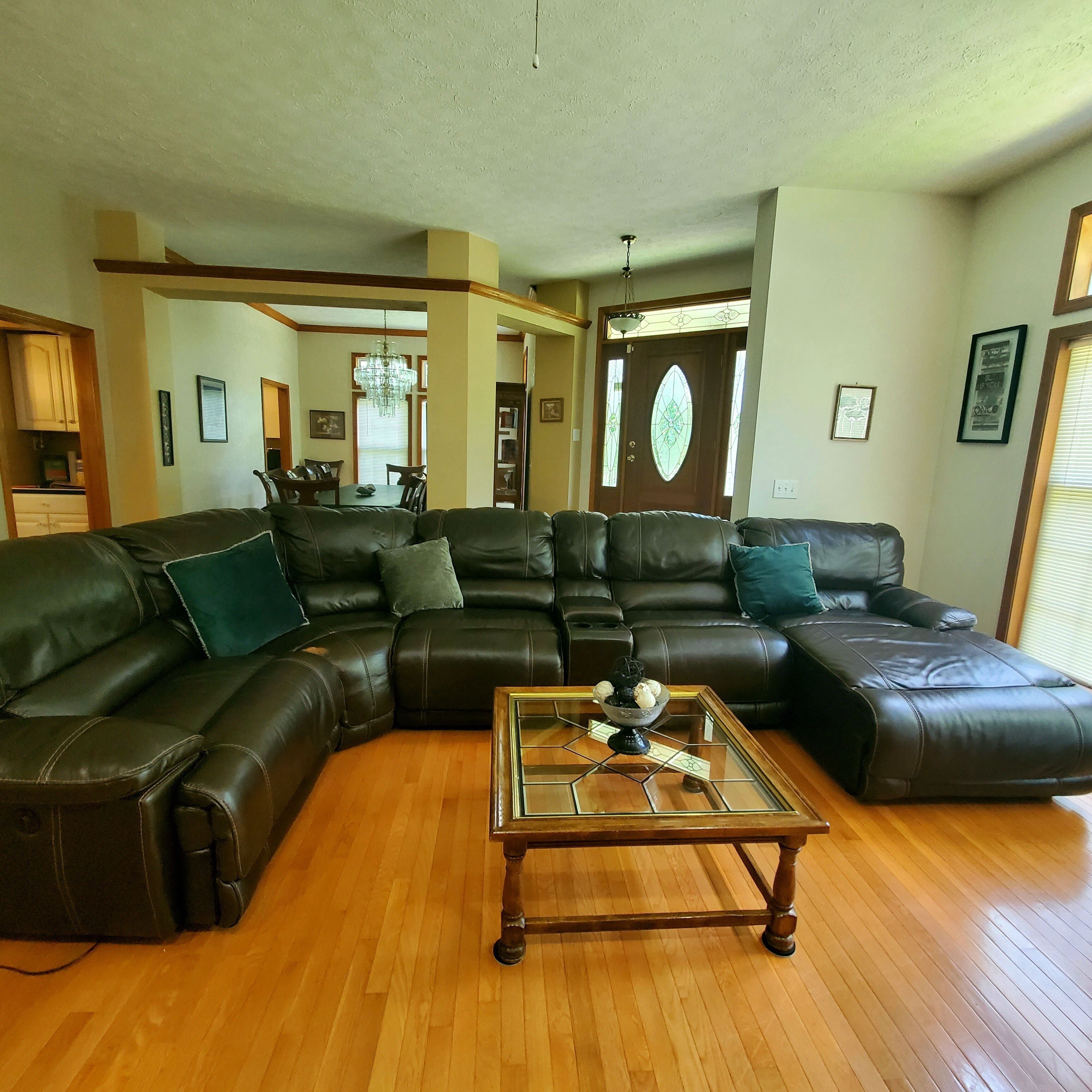 5 BR, Indoor heated pool, hot tub, sauna, two game rooms