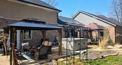 5BR Pool Retreat — Little 500 Weekend Available