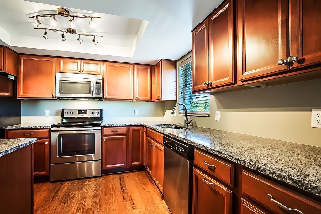 Beautiful Updated Vacation Rental Sleeps 4-6