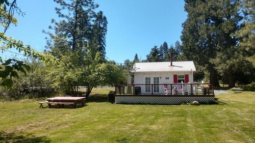 Meadow Creek Cabin - Camino, CA