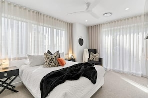 4 bedrooms, iron/ironing board, free WiFi, bed sheets