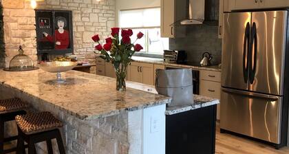 Tx Hill Country paratiisi, uima-allas, piha keskellä Boerne & Comfort -hauskaa.