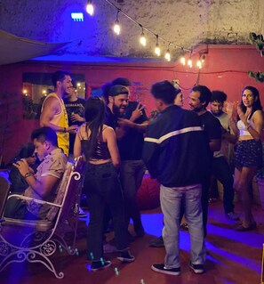 Bar (on property) - Free Spirit Hostel Guadalajara (Guadalajara)