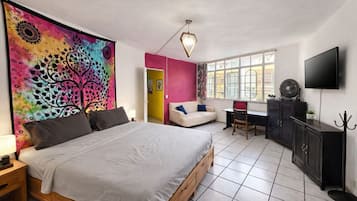 Kolmen hengen standard-huone (Ganesh) | Työpöytä, kannettavalle tietokoneelle sopiva työtila