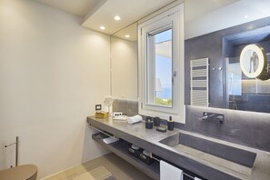 Shower, hair dryer, bidet, towels - HEATED POOL - LAST MINUTE 6/15 JUNE! - WWW.BAGLIORIDISICILIA.COM (scopello)