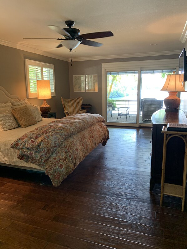 4 habitaciones, tabla de planchar con plancha, wifi y ropa de cama 