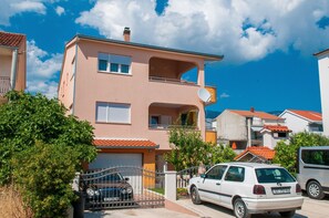 Exterior - Apartments Anita - Triple Room with Terrace (Stobrec)