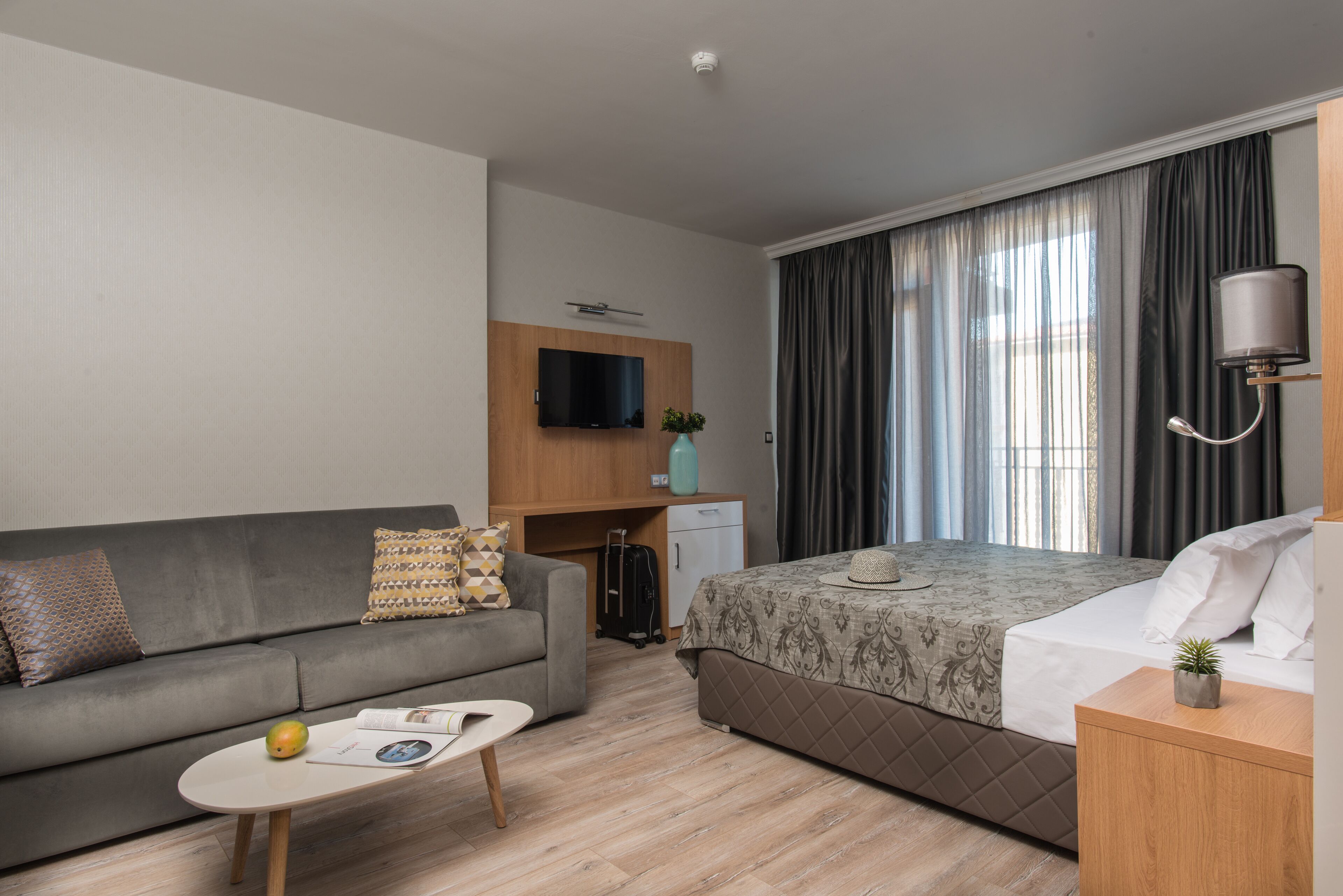 1 bedroom, internet, bed sheets