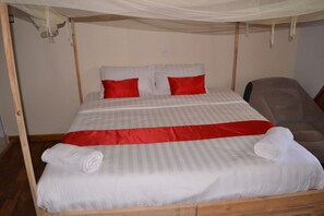 In-room safe, bed sheets