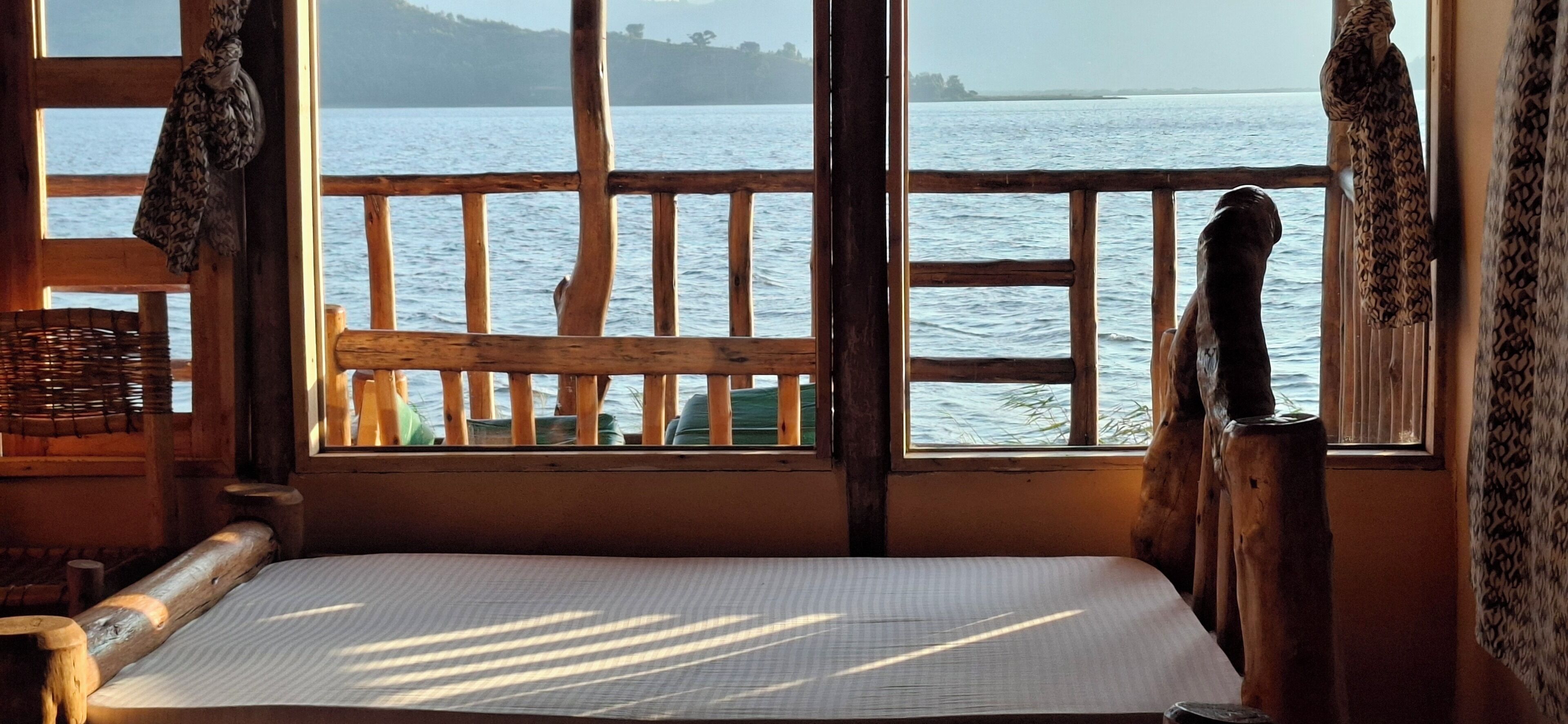 Brankas dan seprai linen