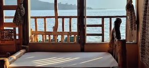 Coffres-forts dans les chambres, draps fournis