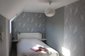 4 chambres, fer et planche à repasser, lit parapluie, Wi-Fi gratuit