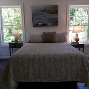 4 bedrooms, WiFi - New home with open floor plan located close to wineries and Greenport (Southold)