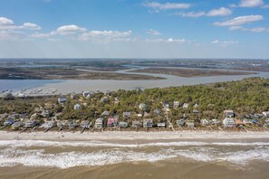 Beach nearby - Stay @ The Sassy Shack (Folly Beach)