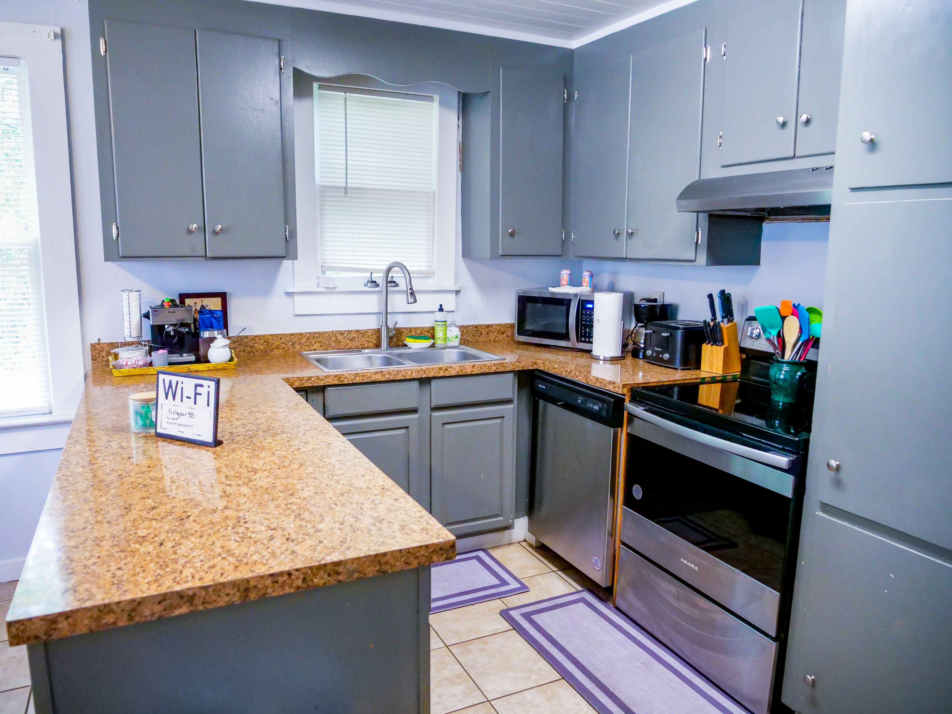 Home in Ocala, Fenced Yard, Near Historic Downtown, Fully Equipped, Pet Friendly