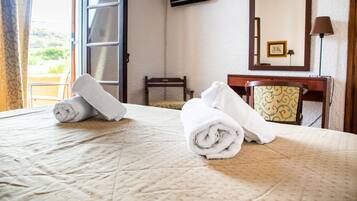 1 bedroom, internet, bed sheets