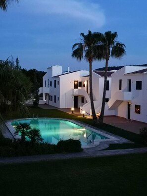 Outdoor pool - GOLF & BEACH HOLIDAY HOME (Mercadal)