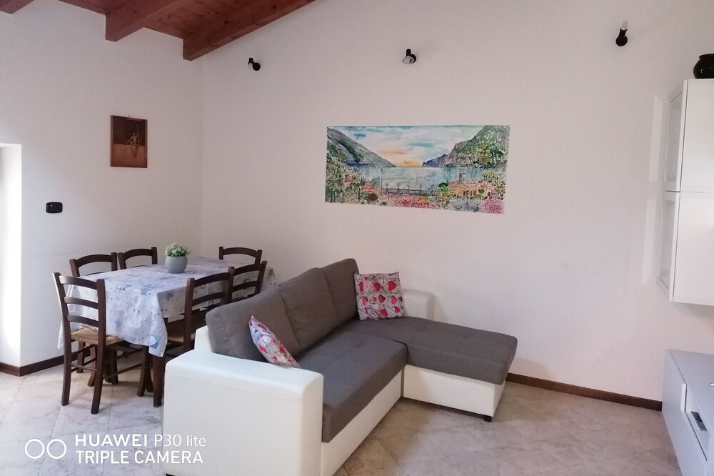 Romantic attic apartment in the historic center of Riva del Garda