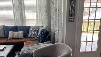 Smart TV, fireplace, video games, DVD player