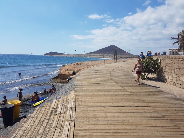 Beach nearby, beach towels - Apartment Barraquito, balcony with sea view, close to the beach, wifi, ideal for surfers (El Médano)