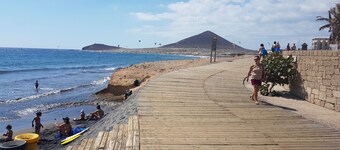 Apartment Barraquito, balcony with sea view, close to the beach, wifi, ideal for surfers