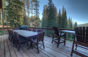 Outdoor dining - Luxury and Light Mountain Escape (Breckenridge)