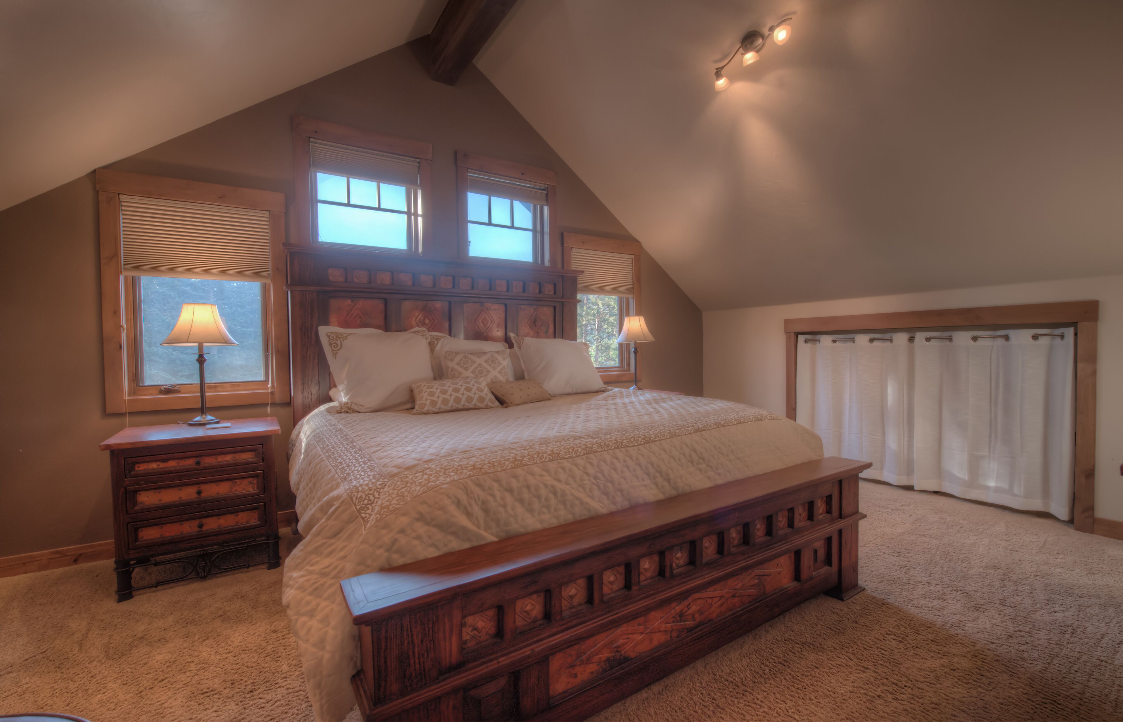 Luxury and Light Mountain Escape