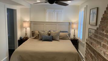 2 bedrooms, desk, iron/ironing board, free WiFi