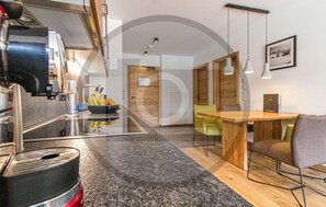 Køleskab, ovn, kogeplade, opvaskemaskine