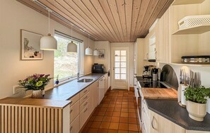 Refrigerador, microondas, parrilla de estufa y lavavajillas 