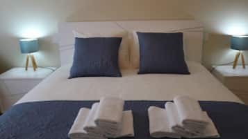 Double Room, Ensuite, Garden View | 1 bedroom, premium bedding, Tempur-Pedic beds, individually decorated