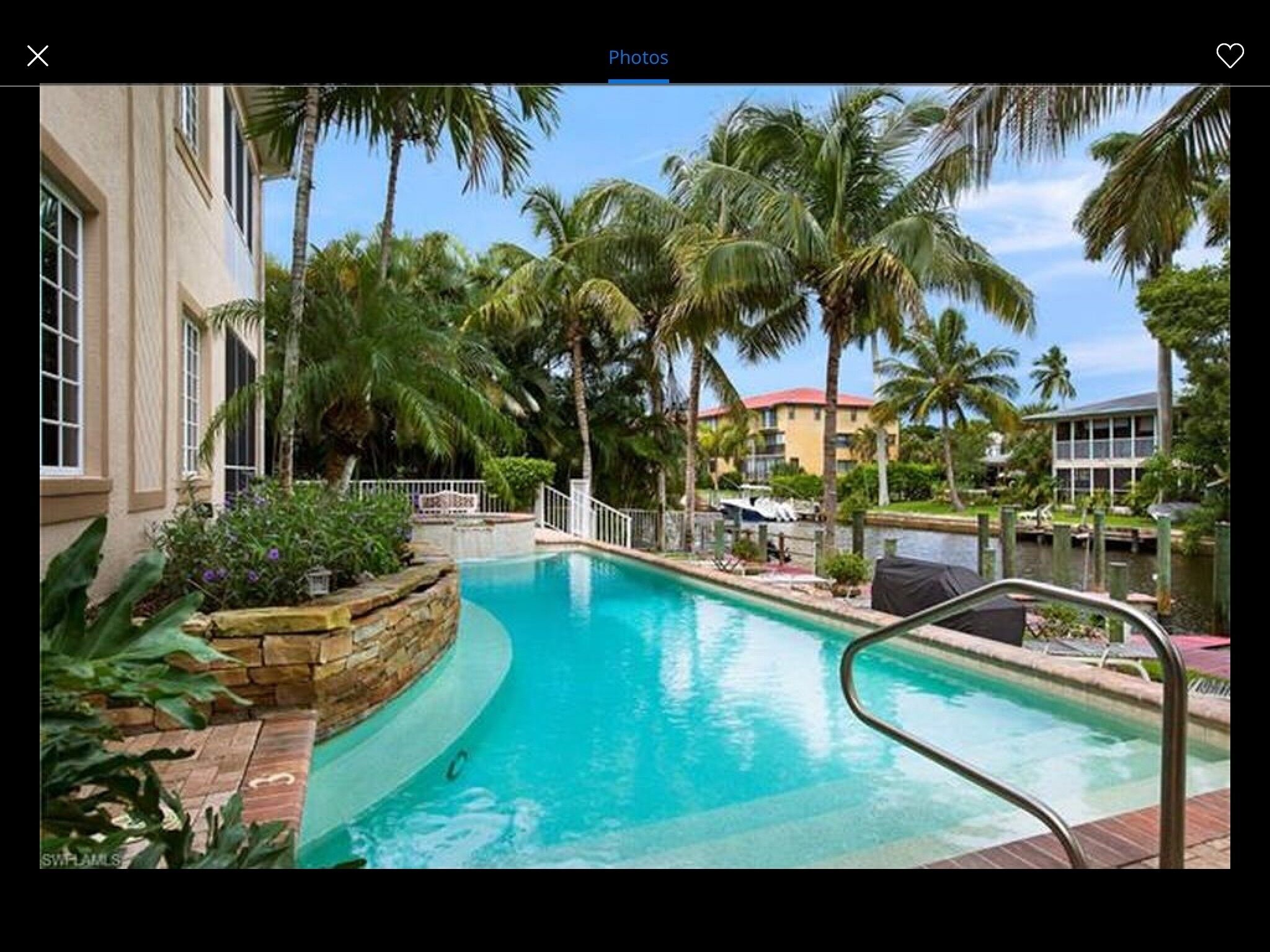 Gorgeous, open concept, waterfront condo, Sleeps 6, minutes from 5Th Ave.!