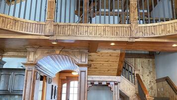 TV, fireplace, ping pong