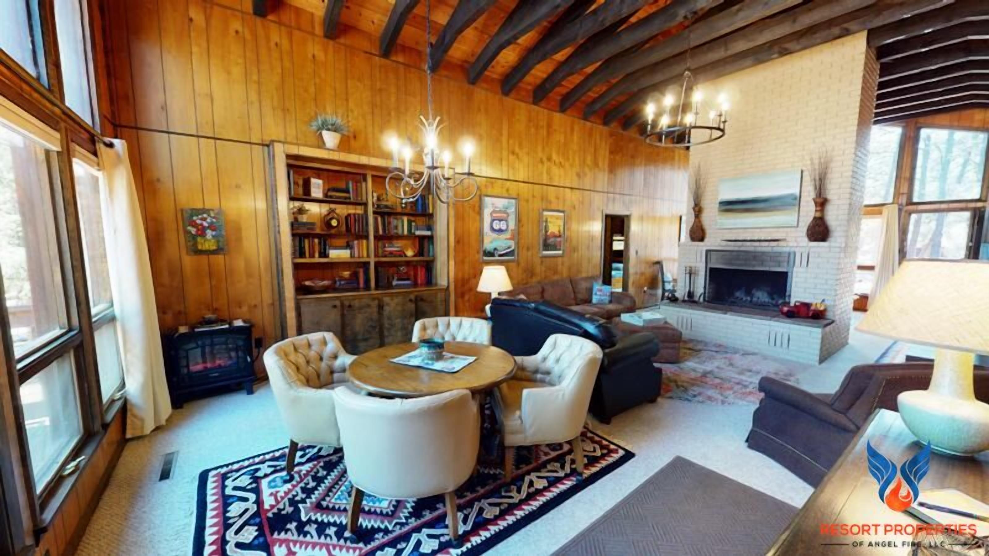 Close to Country Club | Fireplace | Single Level | Happy Pines