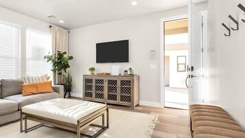 Casa de ciudad, 6 habitaciones | Área de sala de estar