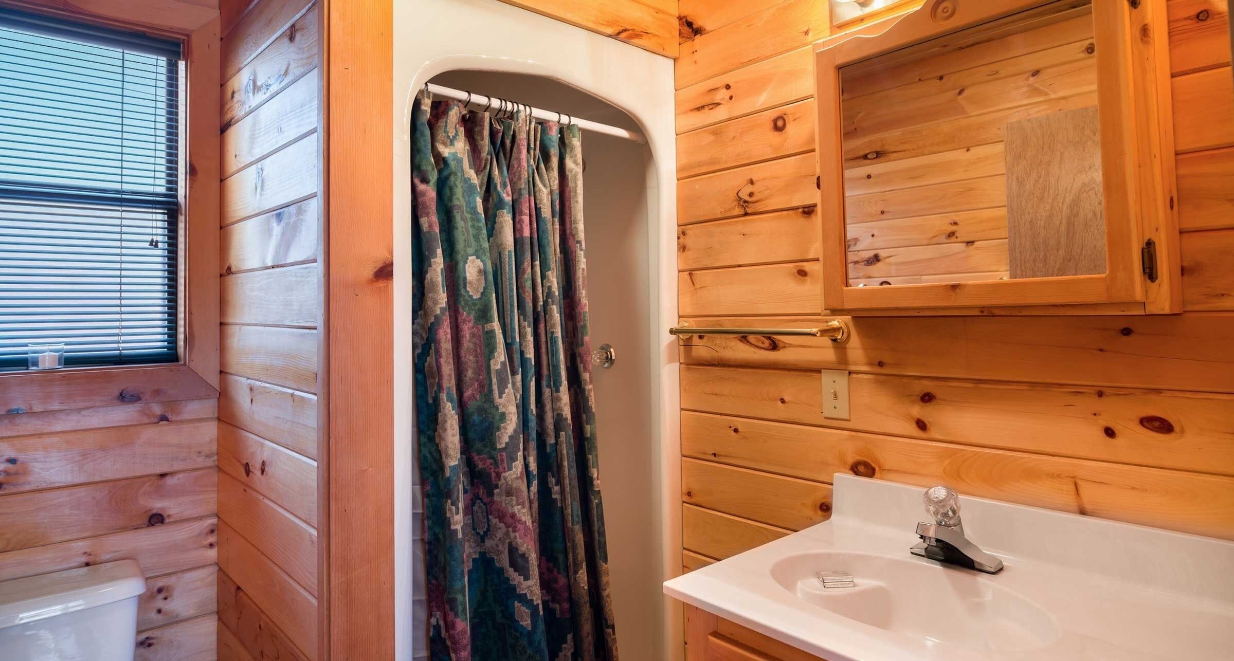 Deer Trail Includes Sunken Hot Tub and Wood Fireplace by Redawning