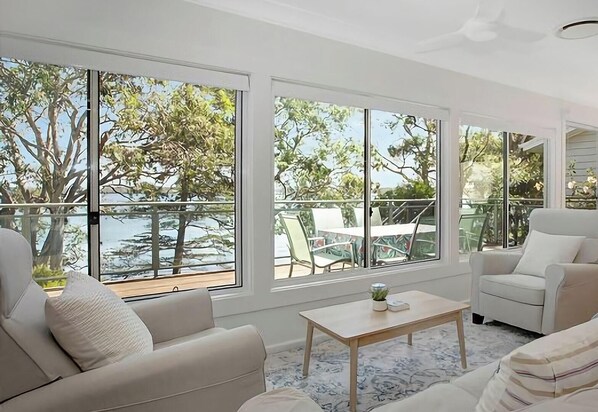 Smart-TV, bordtennis og bøker