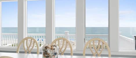 House, 4 Bedrooms | Dining