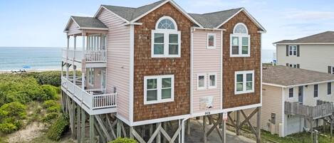 House, 4 Bedrooms | Exterior