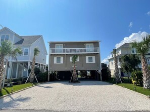 House, 4 Bedrooms | Exterior