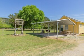 House, 1 Bedroom | Property grounds